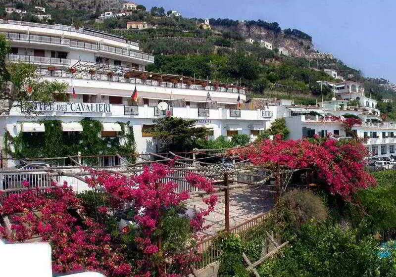 בית מלון כפרי Dei Cavalieri Milano Duomo