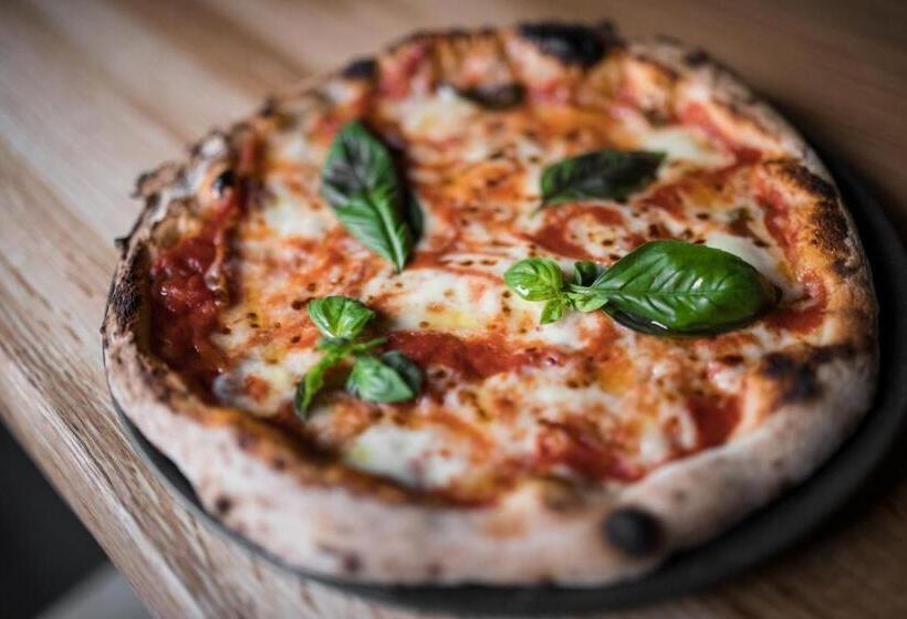 בית מלון כפרי Krone Eat Drink Stay