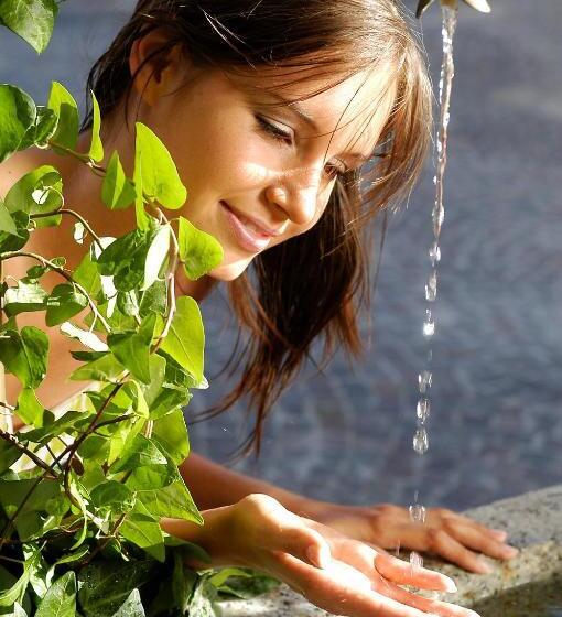 בית מלון כפרי Krone Eat Drink Stay