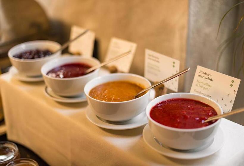 בית מלון כפרי Krone Eat Drink Stay