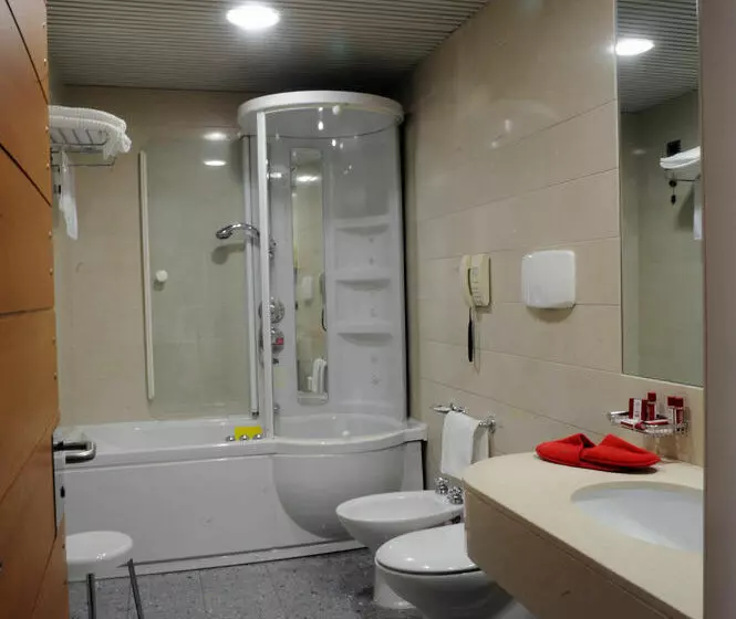 هتل Grand  Leon D Oro