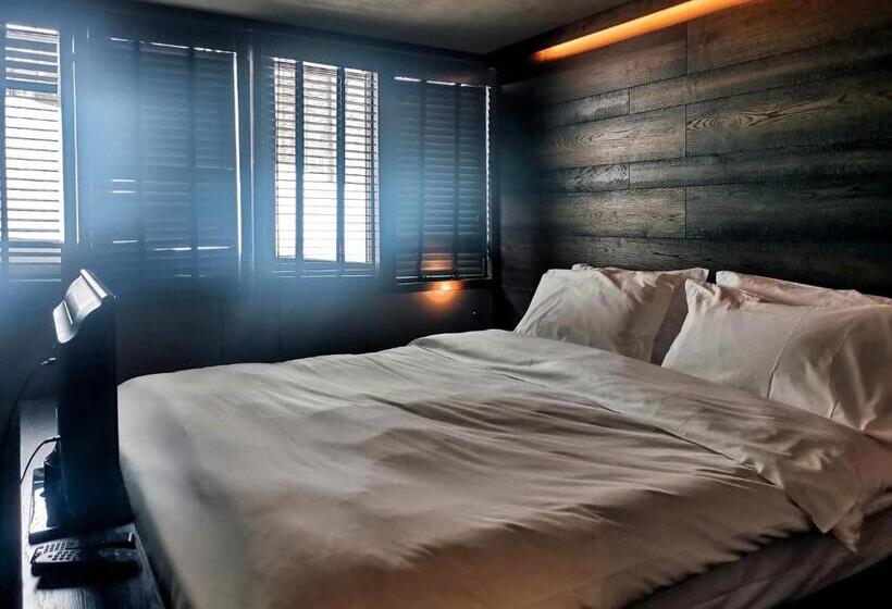 هتل Les Neiges D'antan