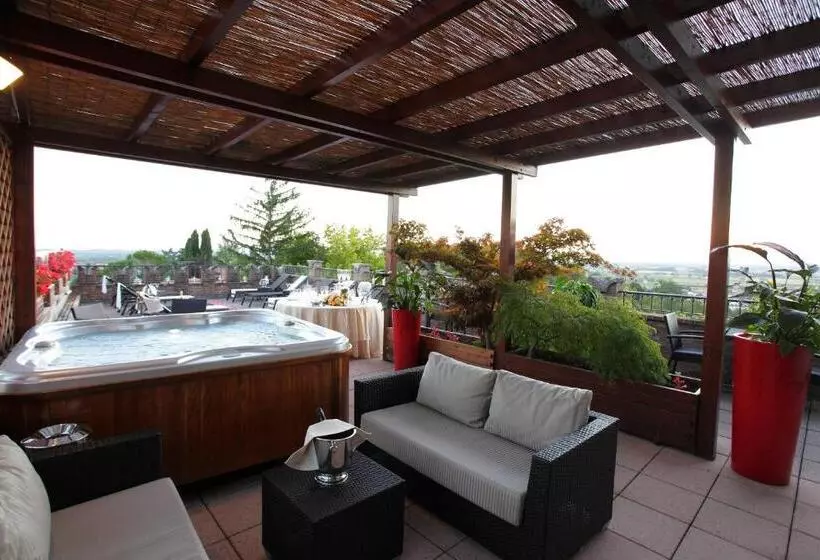 酒店 Locanda Al Castello Wellness Resort