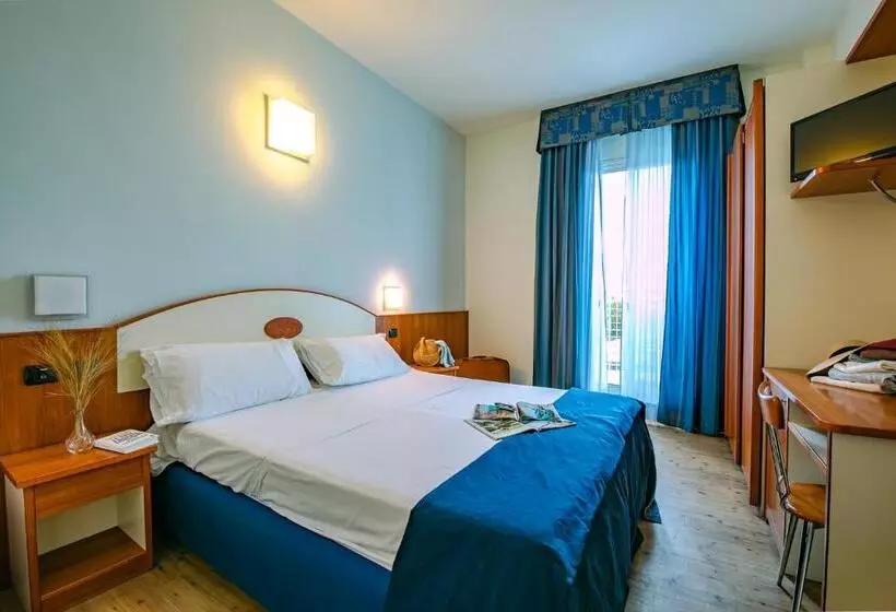 酒店 New Bristol Sport