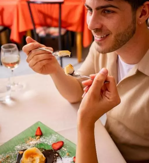 酒店 New Bristol Sport