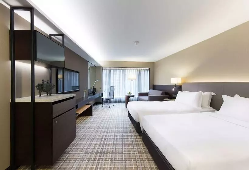 هتل New World Millennium Hong Kong