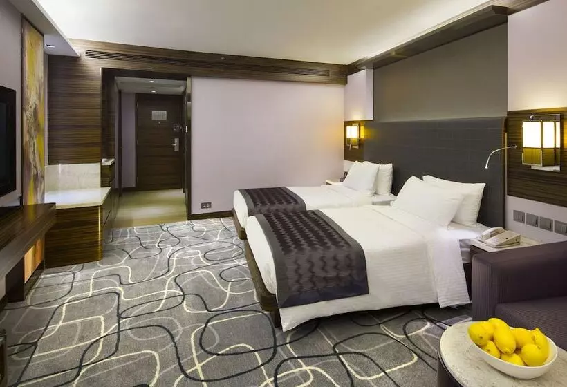 هتل New World Millennium Hong Kong