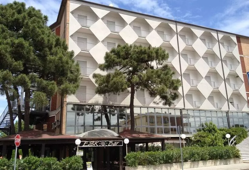 فندق Quadrifoglio