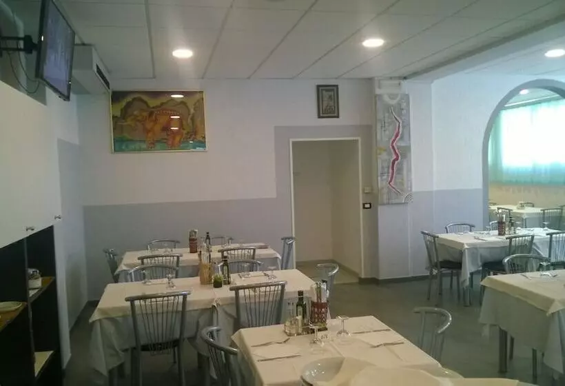 فندق Quadrifoglio