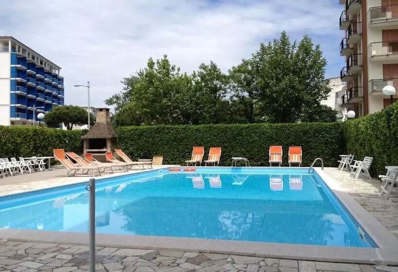 فندق Quadrifoglio