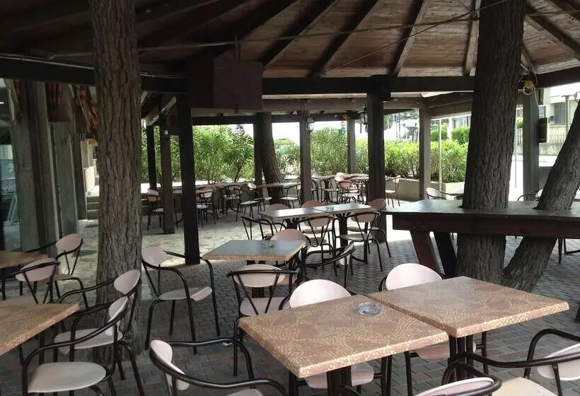 فندق Quadrifoglio