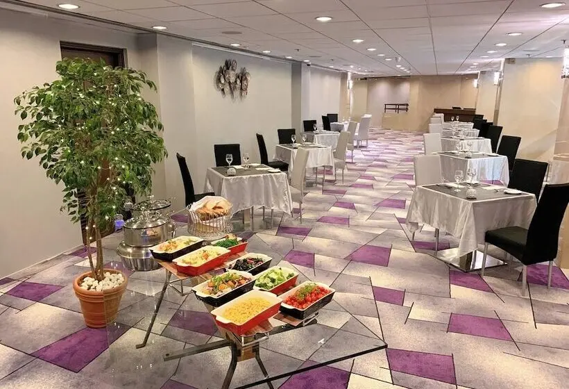 هتل The Harbourview   Chinese Ymca Of Hong Kong