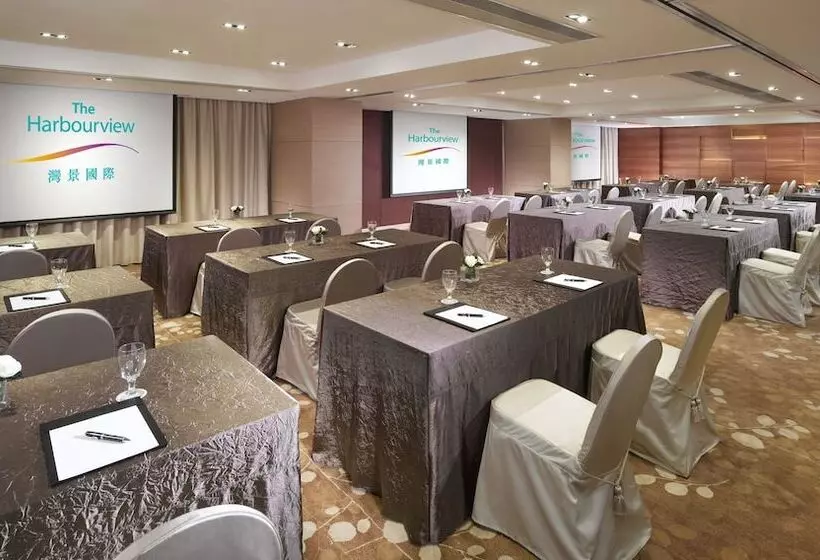 هتل The Harbourview   Chinese Ymca Of Hong Kong