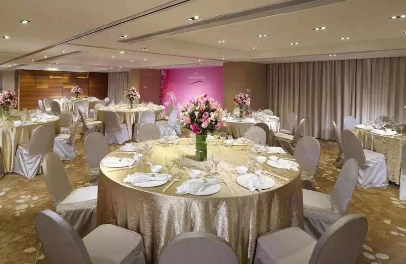 هتل The Harbourview   Chinese Ymca Of Hong Kong