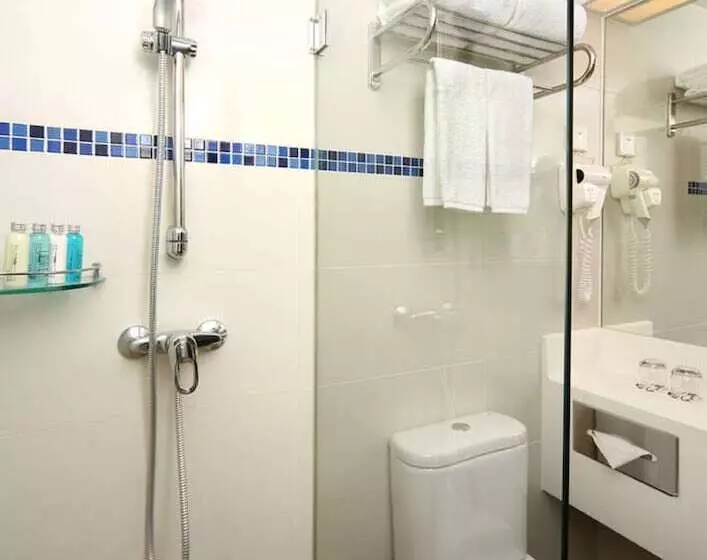 هتل The Harbourview   Chinese Ymca Of Hong Kong