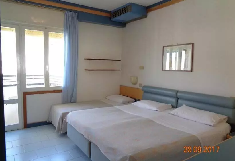 هتل Ambasciatori Palace