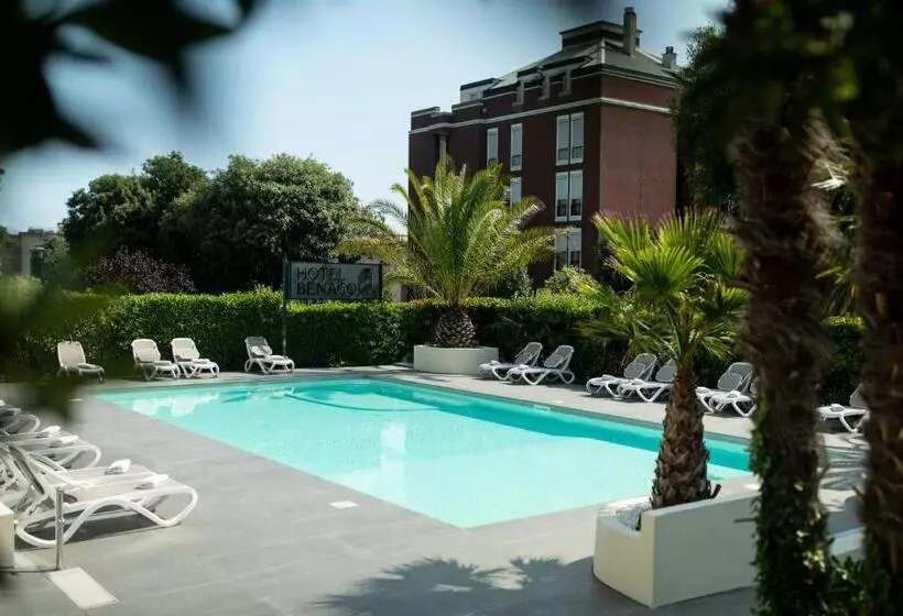 酒店 Benaco