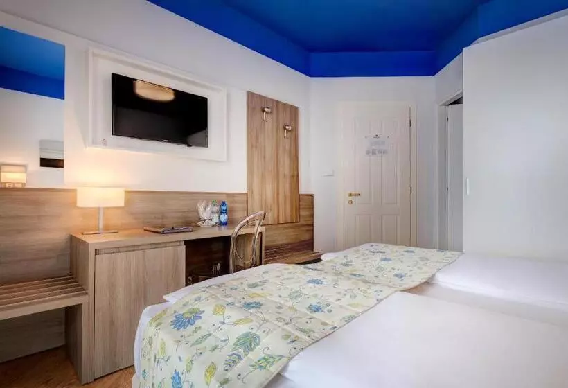 Otel Cavalieri Palace