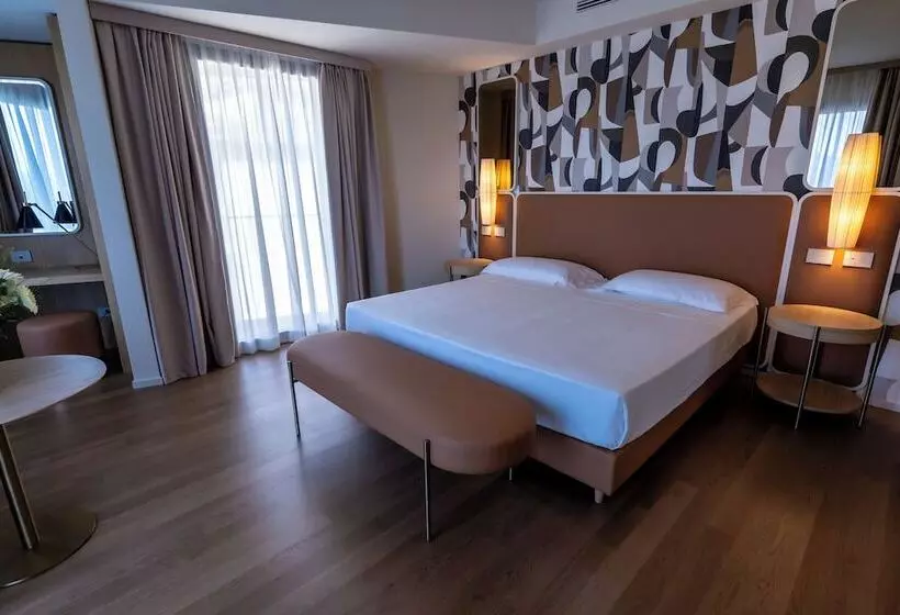 Hotelli Columbus Urban Resort