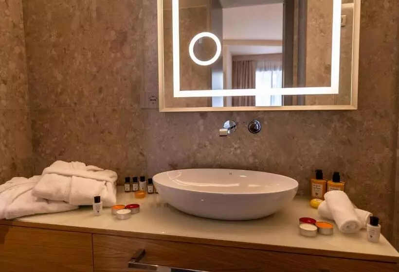 Hotelli Columbus Urban Resort