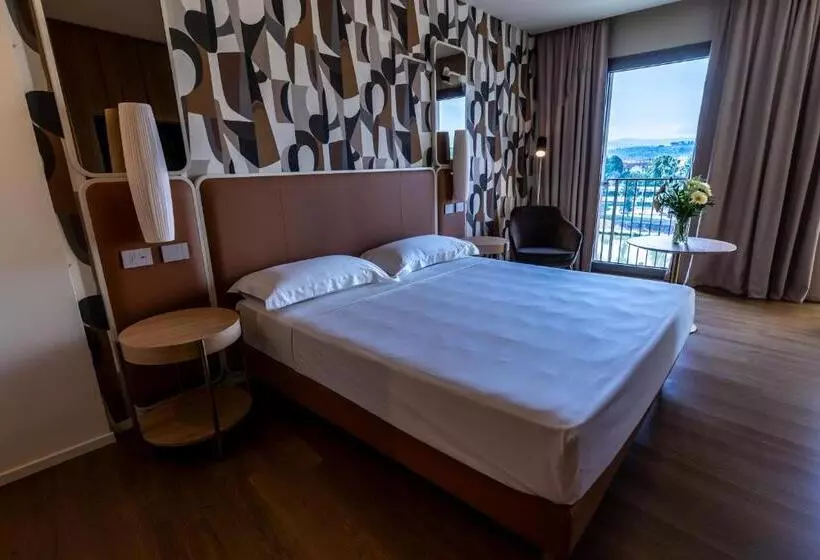 Hotelli Columbus Urban Resort