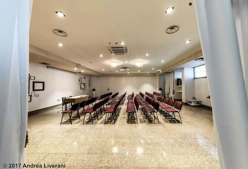 호텔 Donatello Imola