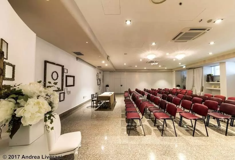 호텔 Donatello Imola