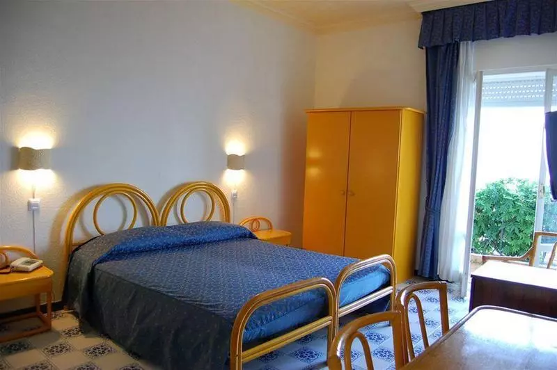 Hotel Giardino Sul Mare