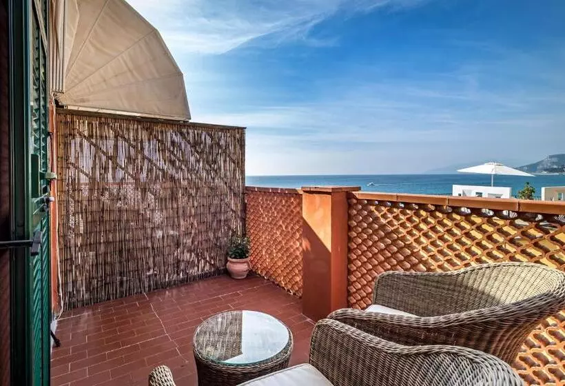 هتل Miramare Di Varigotti