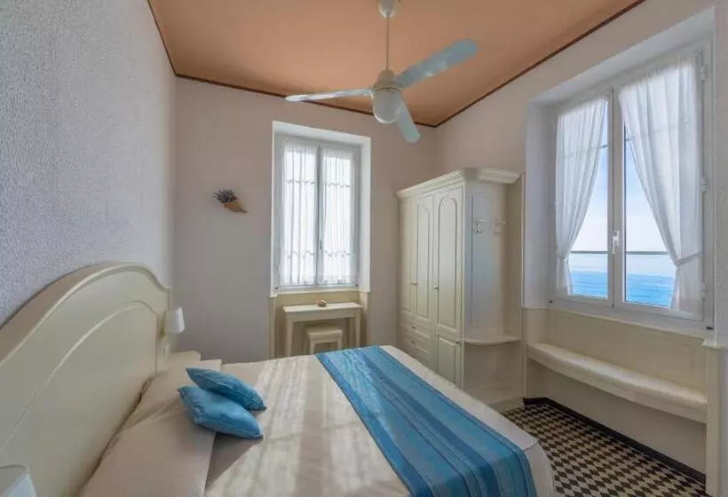 هتل Miramare Di Varigotti