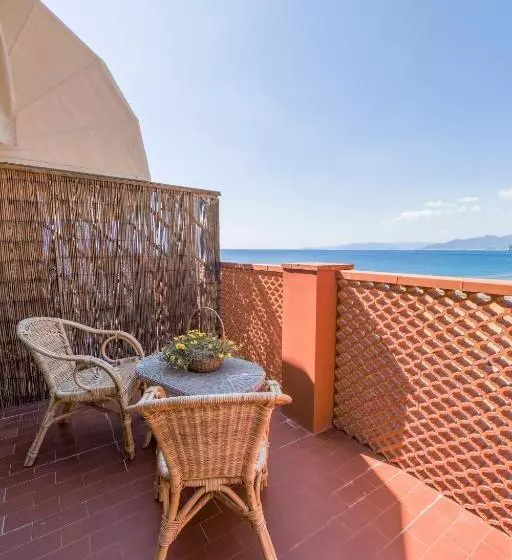 هتل Miramare Di Varigotti