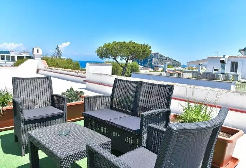 בית מלון כפרי Pineta