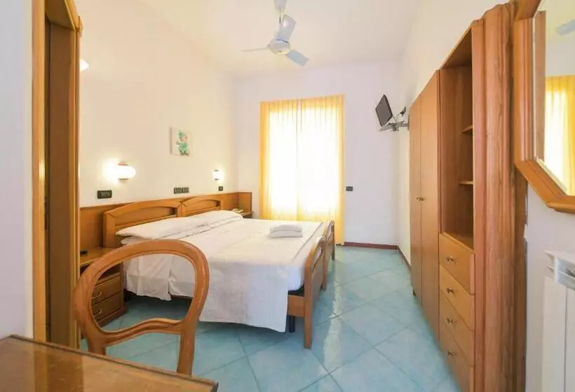 בית מלון כפרי Pineta