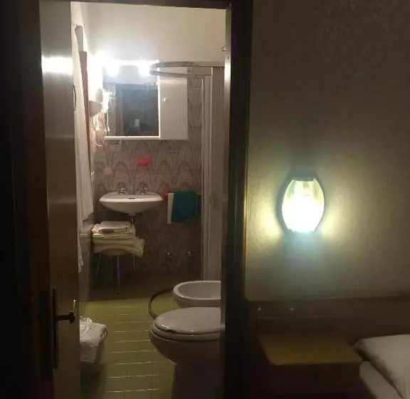 膳宿费 Val Del Rio