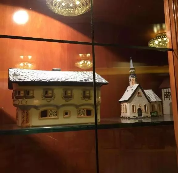 膳宿费 Val Del Rio