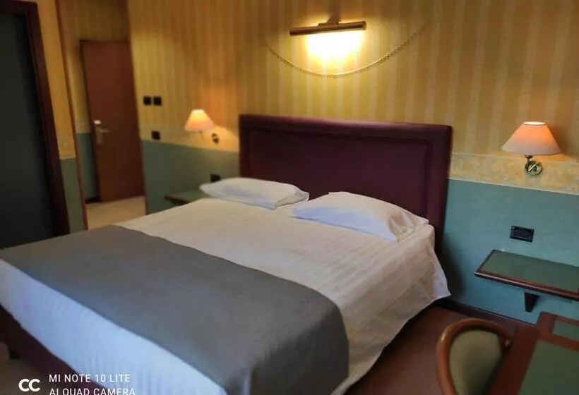 膳宿费 Val Del Rio