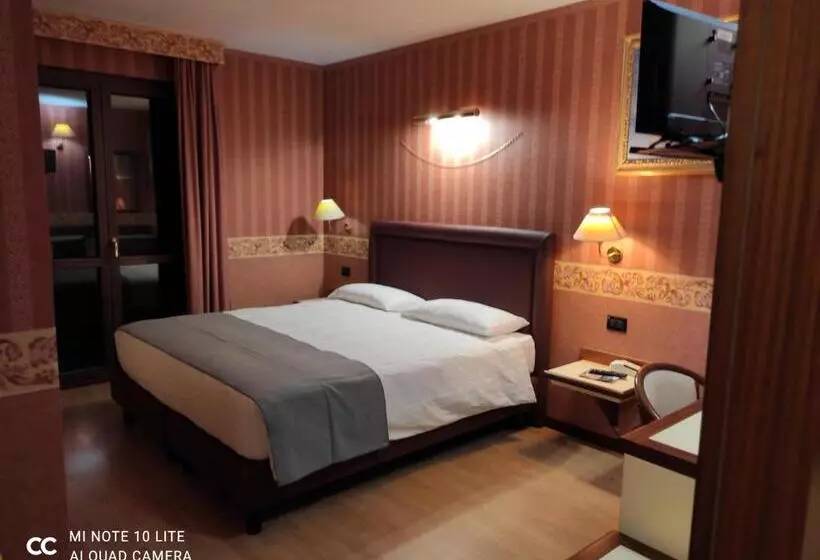 膳宿费 Val Del Rio