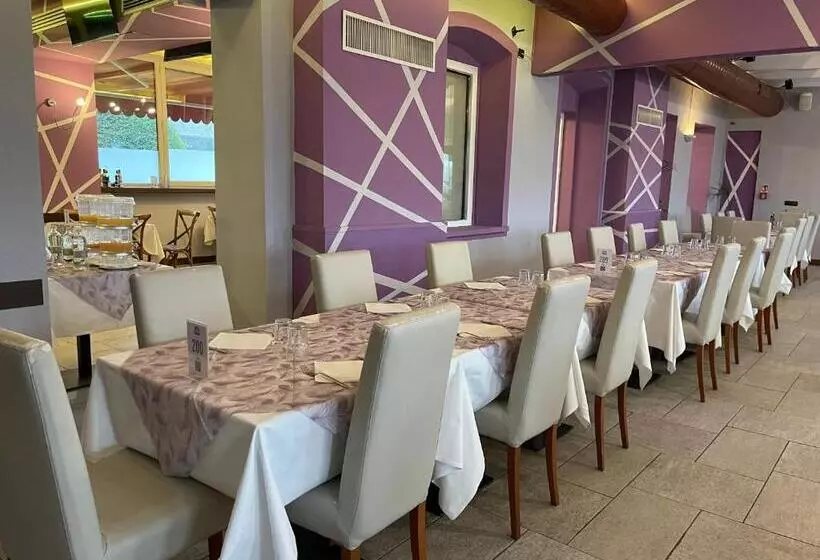 ホテル Cascina Marisa