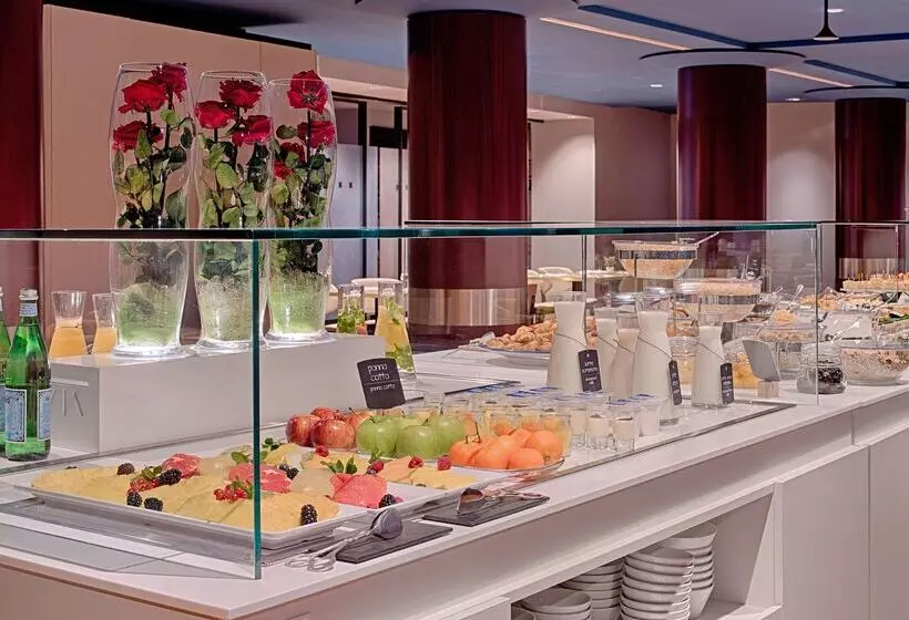 Отель NH Napoli Panorama