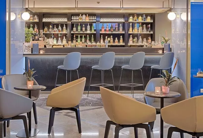 Отель NH Napoli Panorama