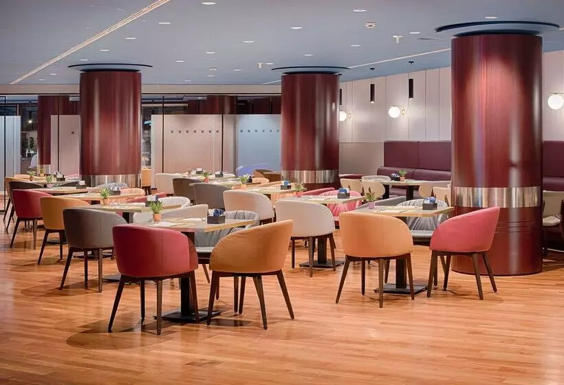 Отель NH Napoli Panorama