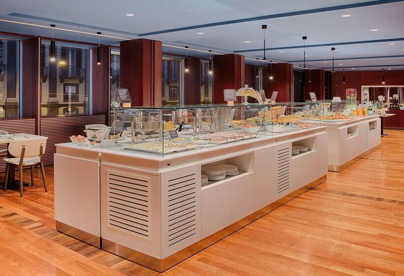 هتل NH Napoli Panorama