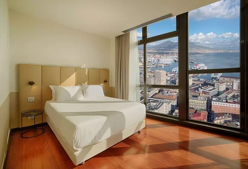 Отель NH Napoli Panorama