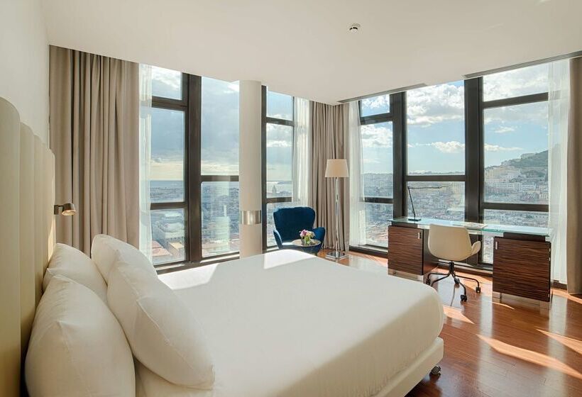 هتل NH Napoli Panorama