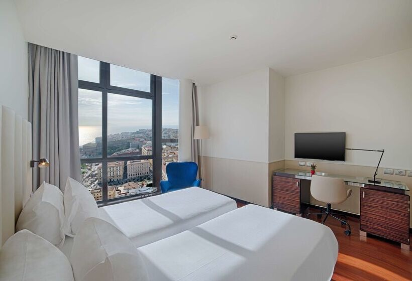 هتل NH Napoli Panorama