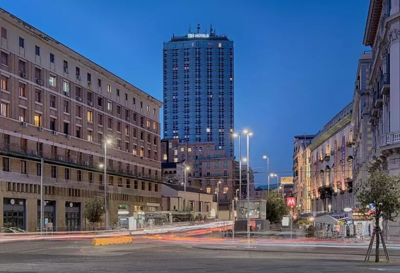 Отель NH Napoli Panorama