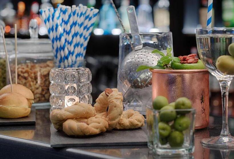 هتل NH Napoli Panorama