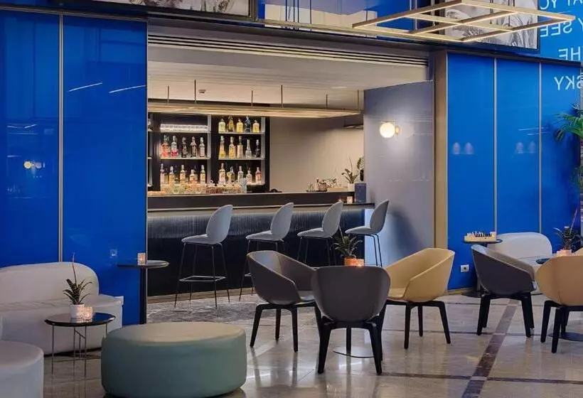 Отель NH Napoli Panorama