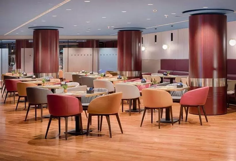 Отель NH Napoli Panorama