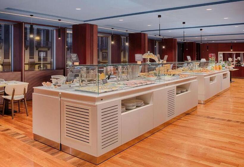 هتل NH Napoli Panorama